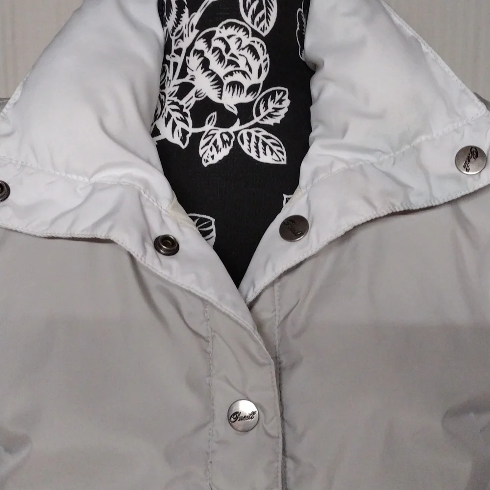 O'Neill Retro Reversible Athliesure Puffer Vest - Picture 7 of 9